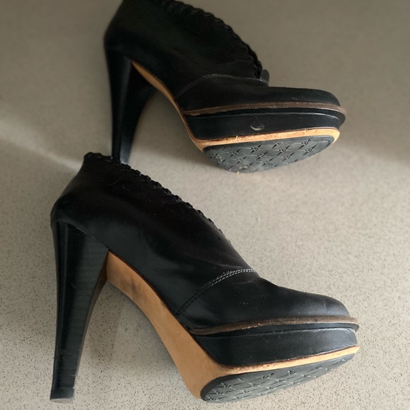 UGG High Heels - Picture 3 of 7